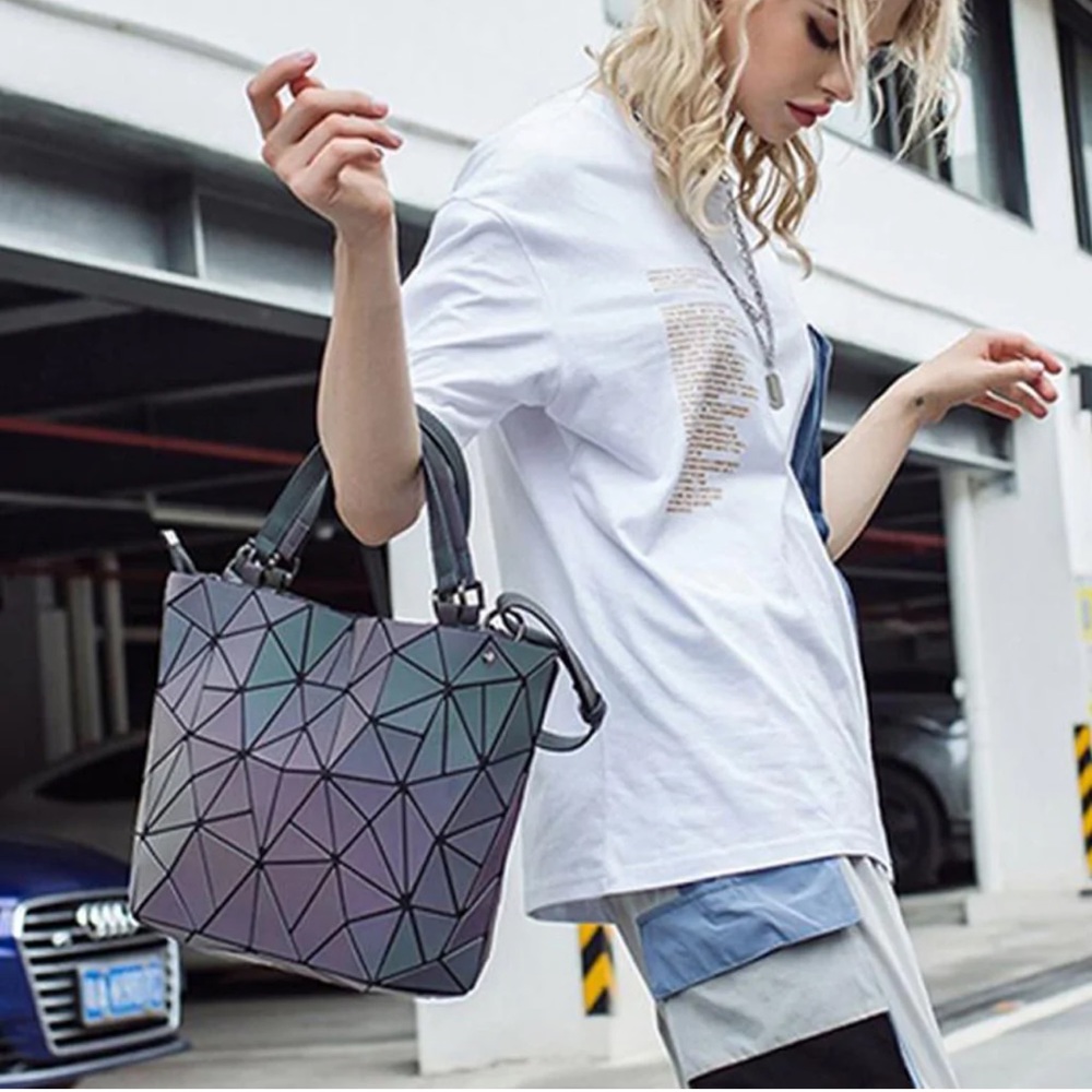 NWT The Lumination Holographic Handbag - Picture 2 of 8